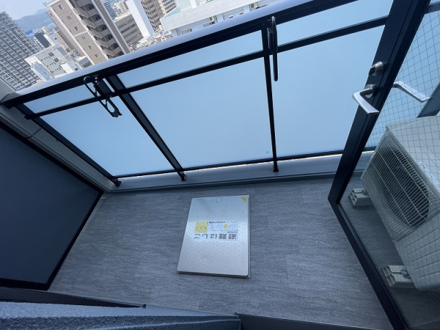 バルコニー　同物件別号室の写真です。