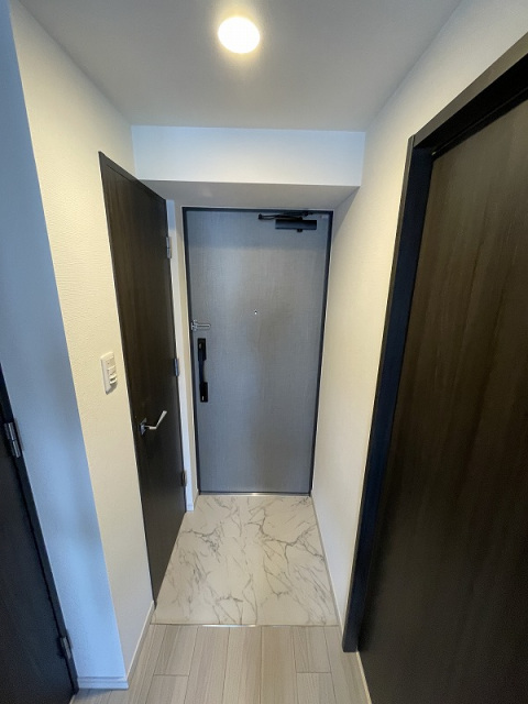 玄関　同物件別号室の写真です。