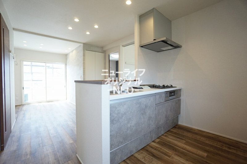 キッチン　グリル付き3口コンロキッチン☆収納は人気のスライド式を採用☆