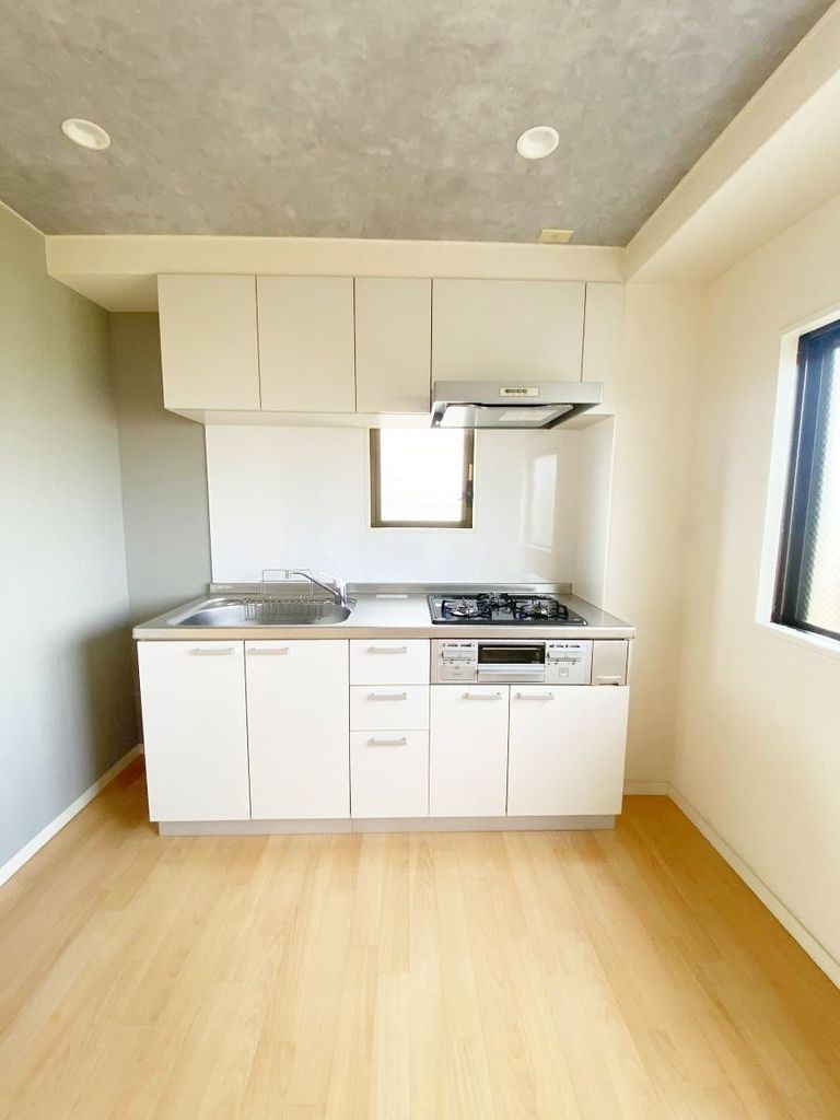 キッチン　お気軽にお問合せ下さい♪043-290-8070