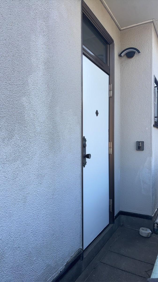 玄関　玄関ドアリメイク済み