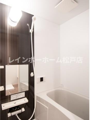 バス・シャワールーム　お風呂で日々の疲れを落としましょう