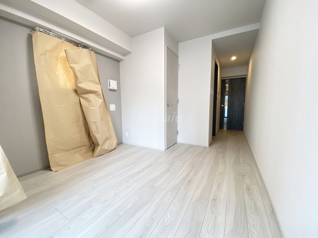 居室・リビング　窓側からのアングルです☆