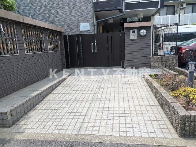 エントランス　清潔なエントランスです