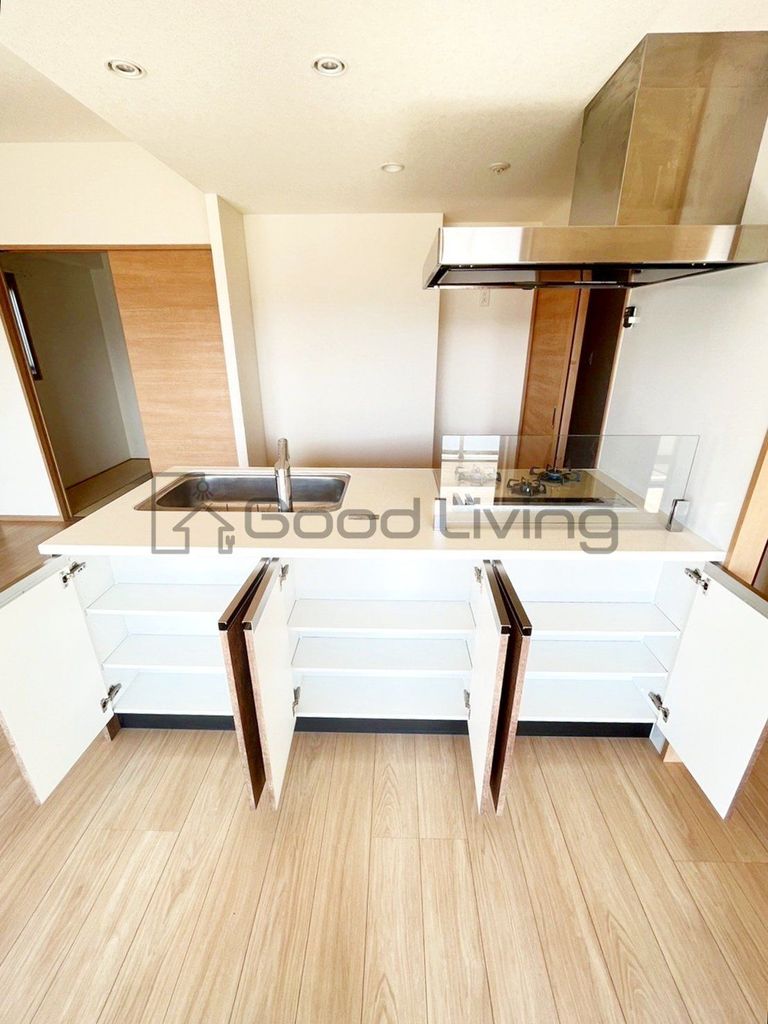 キッチン　収納付きキッチン