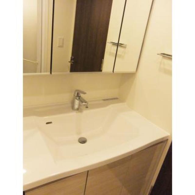 洗面設備　※写真は同タイプ住戸です。