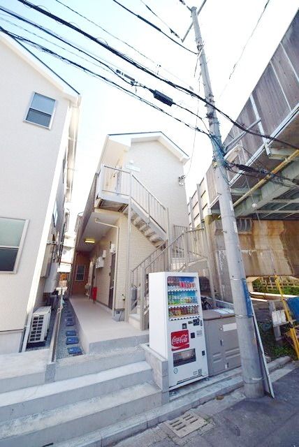 建物外観　★お洒落な室内！初期費用軽減！ロフト付★