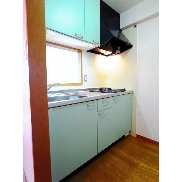 キッチン　同間取り２０５号室の写真