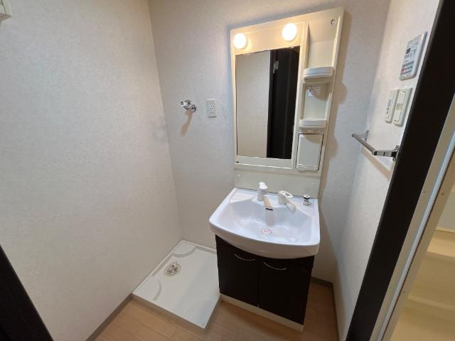 洗面設備　洗髪洗面化粧台