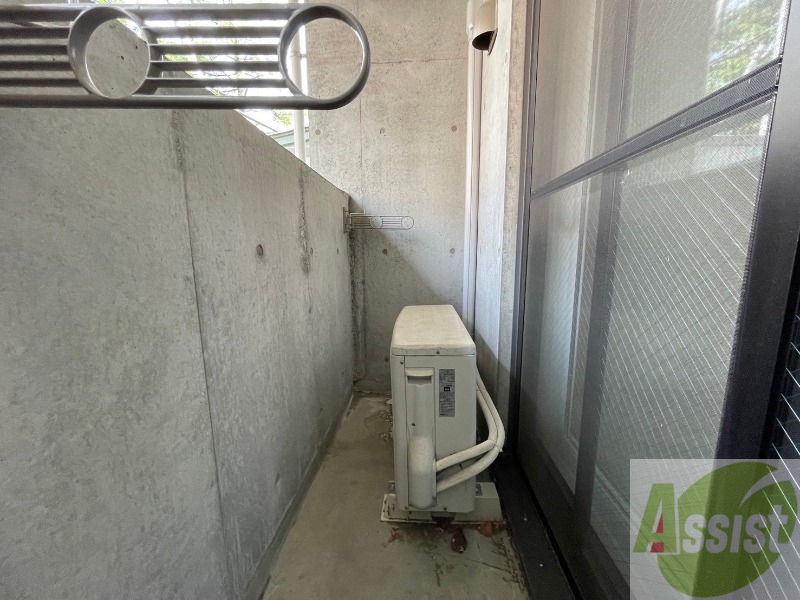 バルコニー　バルコニーです。洗濯物を干したり一息ついたりできますね！