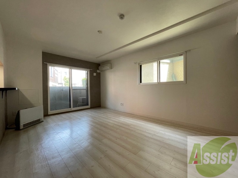 居室・リビング　広くてキレイなお部屋が広がっていて、充実した生活が送れそう。