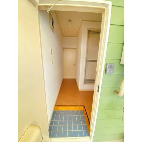 玄関　※他部屋参考写真