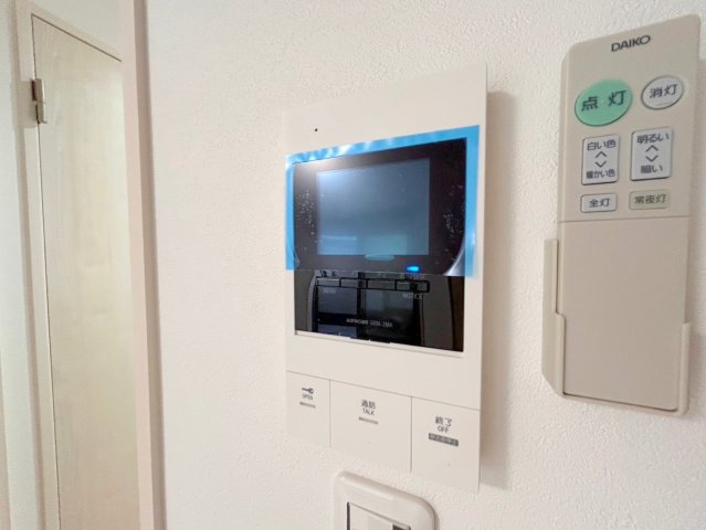 セキュリティ　TVモニターホンで来客が誰か確認してから開けて下さいね