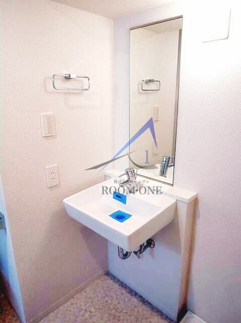 洗面設備　洗面台です。