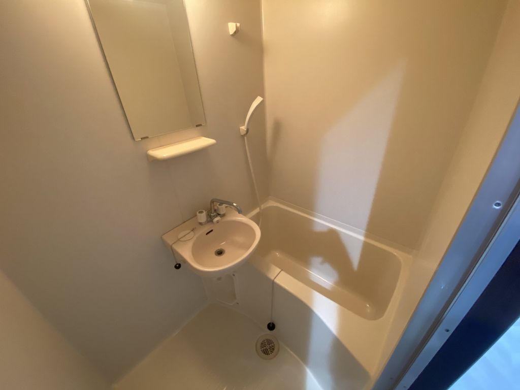 バス・シャワールーム　バス