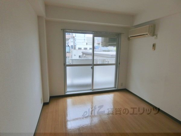 居室・リビング　洋室