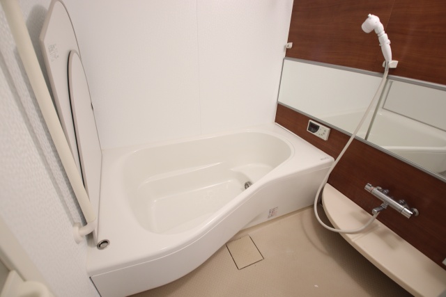 バス・シャワールーム　※別室の参考写真の為、現況優先です。