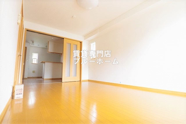 居室・リビング　8.4帖の洋室と7.8帖のＤＫです！