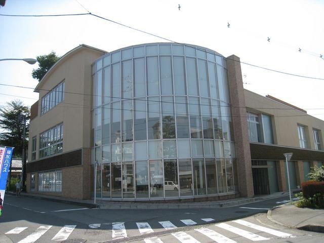 図書館　日野市立平山図書館（図書館）まで800m