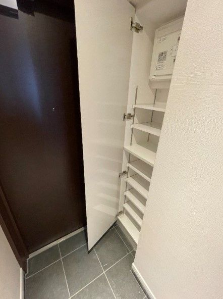 玄関　☆シューズボックス付き玄関スペース☆
