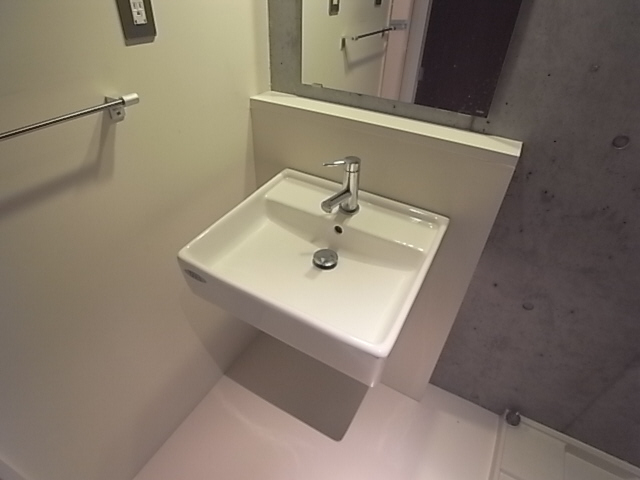 洗面設備　お洒落な洗面所ですよ