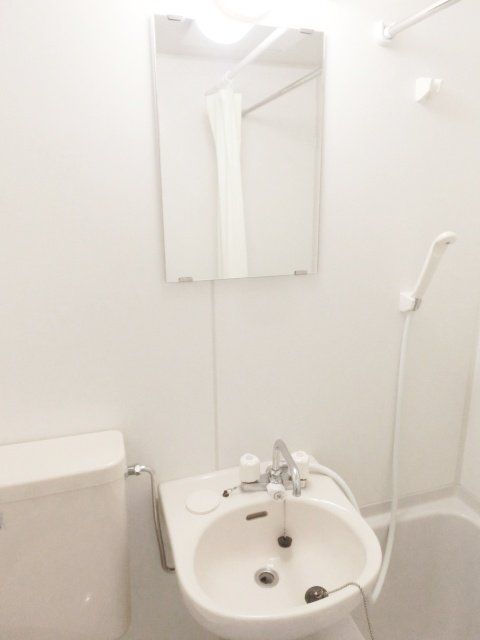 洗面設備　鏡付洗面台