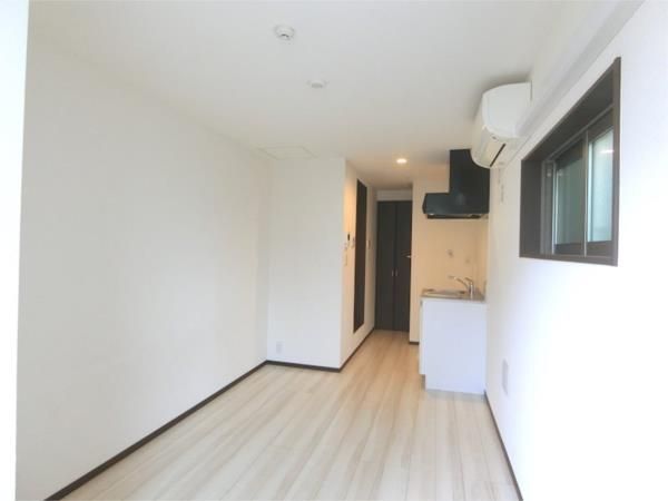 居室・リビング　☆明るい洋室☆