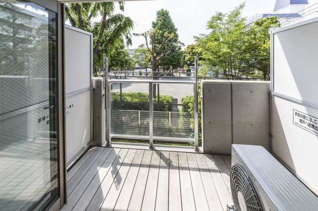 バルコニー　ウッドバルコニー※参考写真