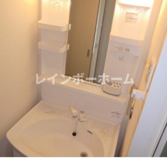 洗面設備　使いやすい洗面所です