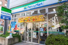 コンビニ　ファミリーマート 新橋五丁目店（コンビニ）まで147m