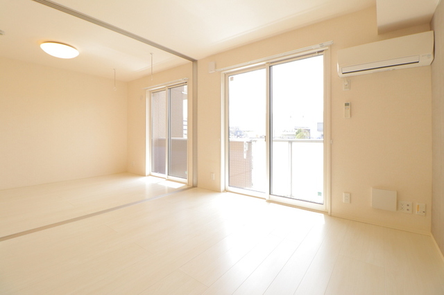 居室・リビング　リビング・洋室