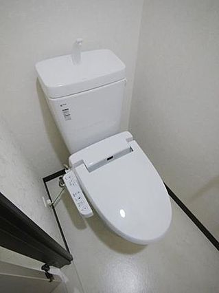 トイレ　※別号室参考写真