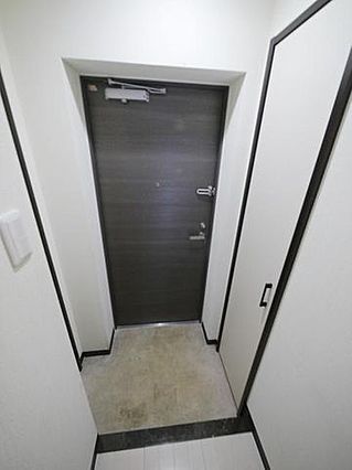 玄関　※別号室参考写真