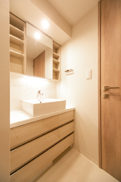 洗面設備　※写真は同タイプ住戸です。