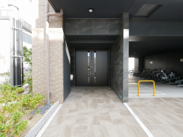 エントランス　毎日通るエントランスはこのようになっています