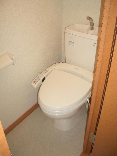 トイレ　ウォシュレット付き