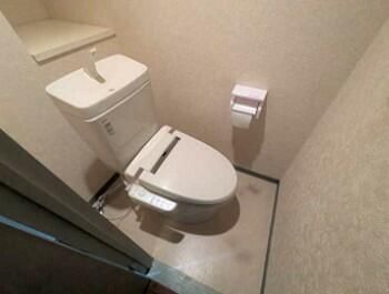 トイレ　落ち着いたトイレです