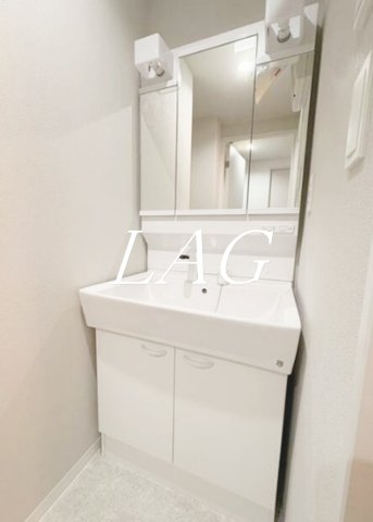 洗面設備　独立洗面台です。