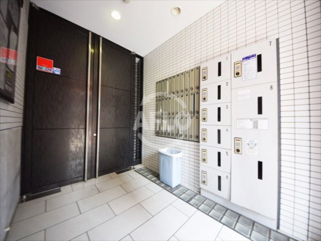 エントランス　Zeus難波CUBE（ゼウス難波キューブ）　エントランス