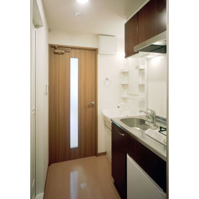 キッチン　同物件別部屋のお写真になります。現況優先です。