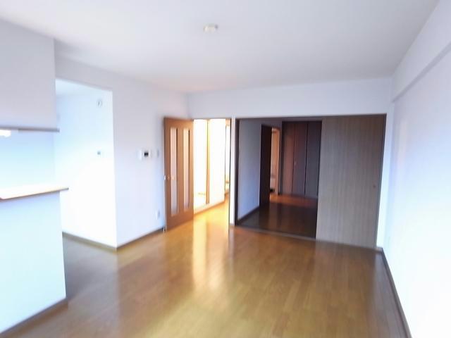 居室・リビング　同型参考写真