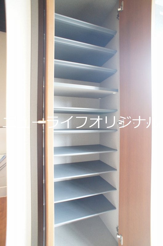収納　シューズボックス