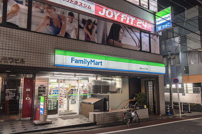 コンビニ　ファミリーマート南青山七丁目店（コンビニ）まで213m