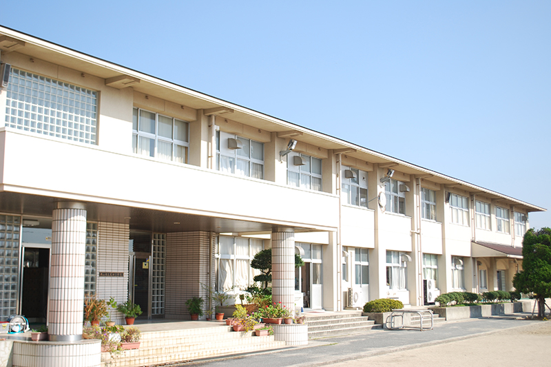 中学校　岡山市立上南中学校（中学校）まで1447m