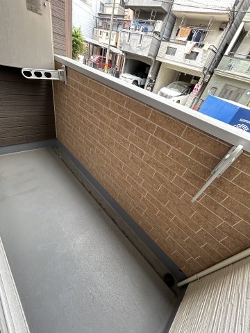 バルコニー　陽当たり良好なバルコニーです
