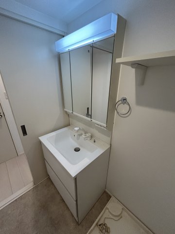 洗面設備　使いやすい洗面所です