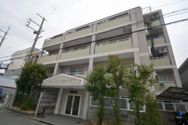 建物外観　オートロック付きで安心です！