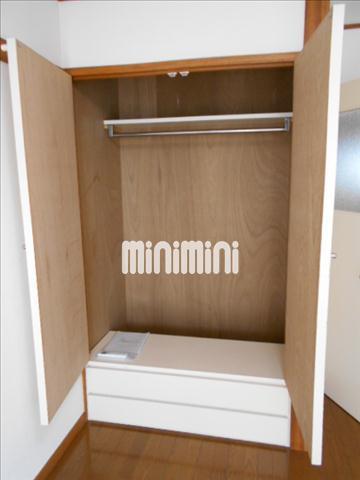 収納　洋服もラクラク収納