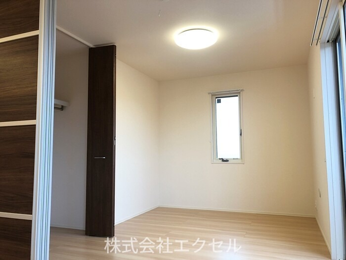 その他部屋・スペース　フローリングの室内です。