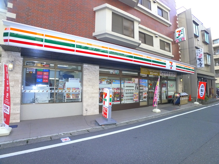 コンビニ　セブンイレブン（コンビニ）まで186m